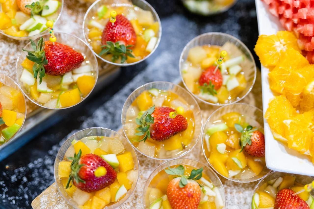 David Dead Sea Resort & Spa Ein Bokek Luaran gambar Fruit salad
