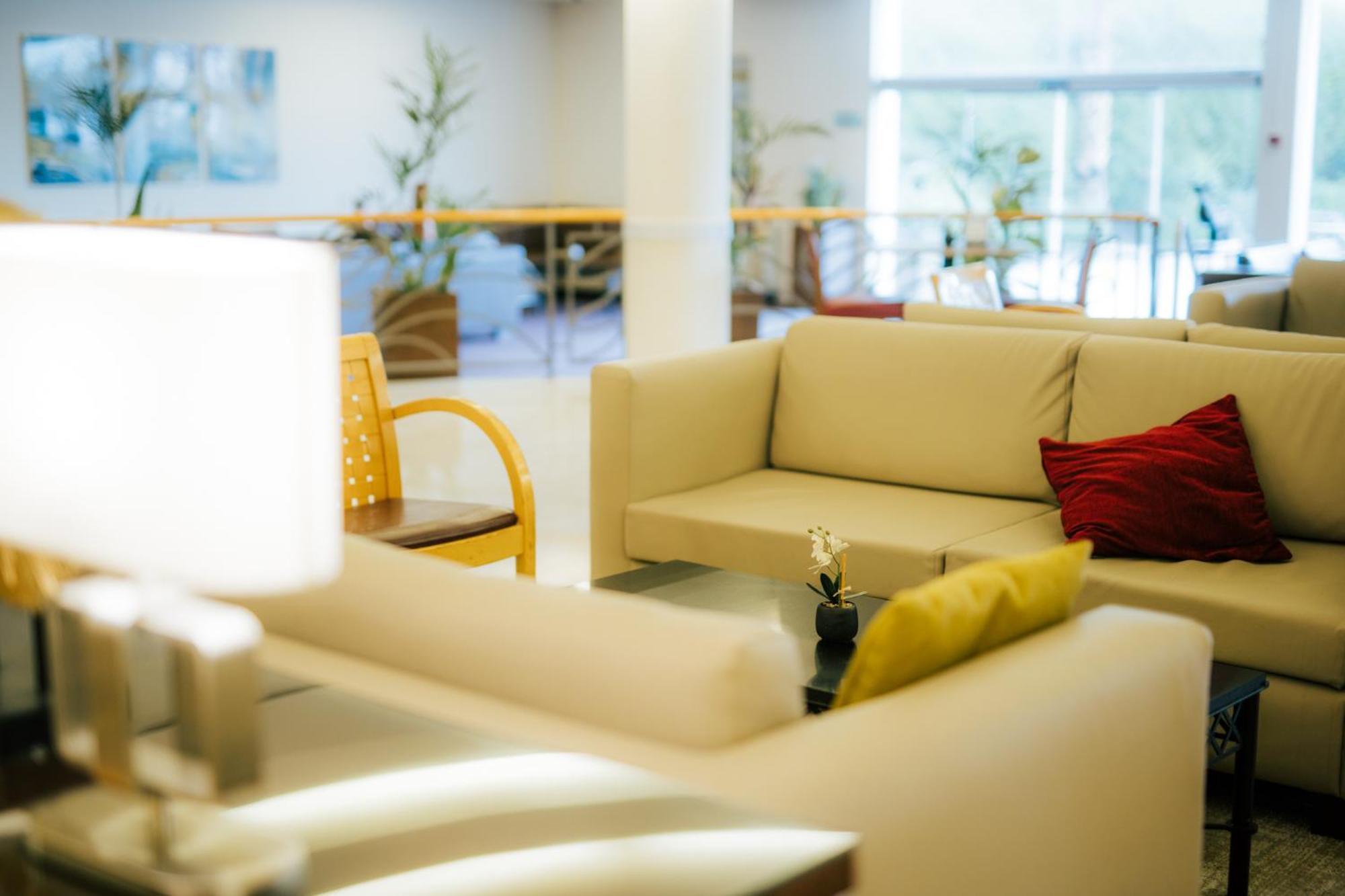 David Dead Sea Resort & Spa Ein Bokek Luaran gambar The lounge at the airport