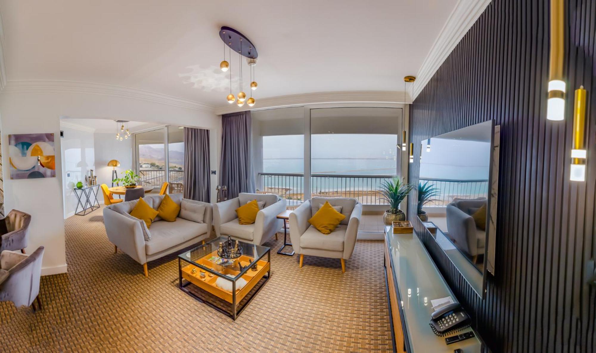 David Dead Sea Resort & Spa Ein Bokek Luaran gambar A living room in a hotel